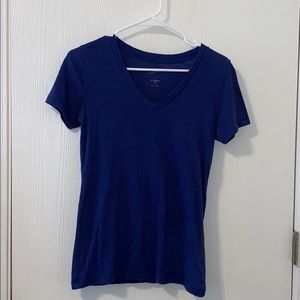 Women’s navy v-neck tshirt